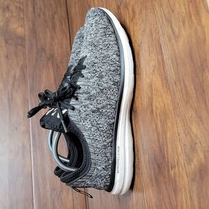 APL TECHLOOM PHANTOM ATHLETIC SHOES